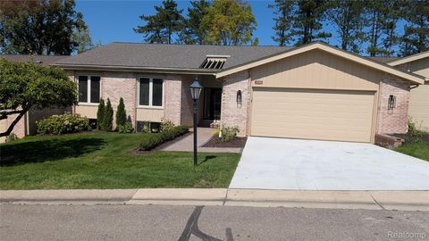 2014 Waldons Court S West Bloomfield Charter Township MI 48322