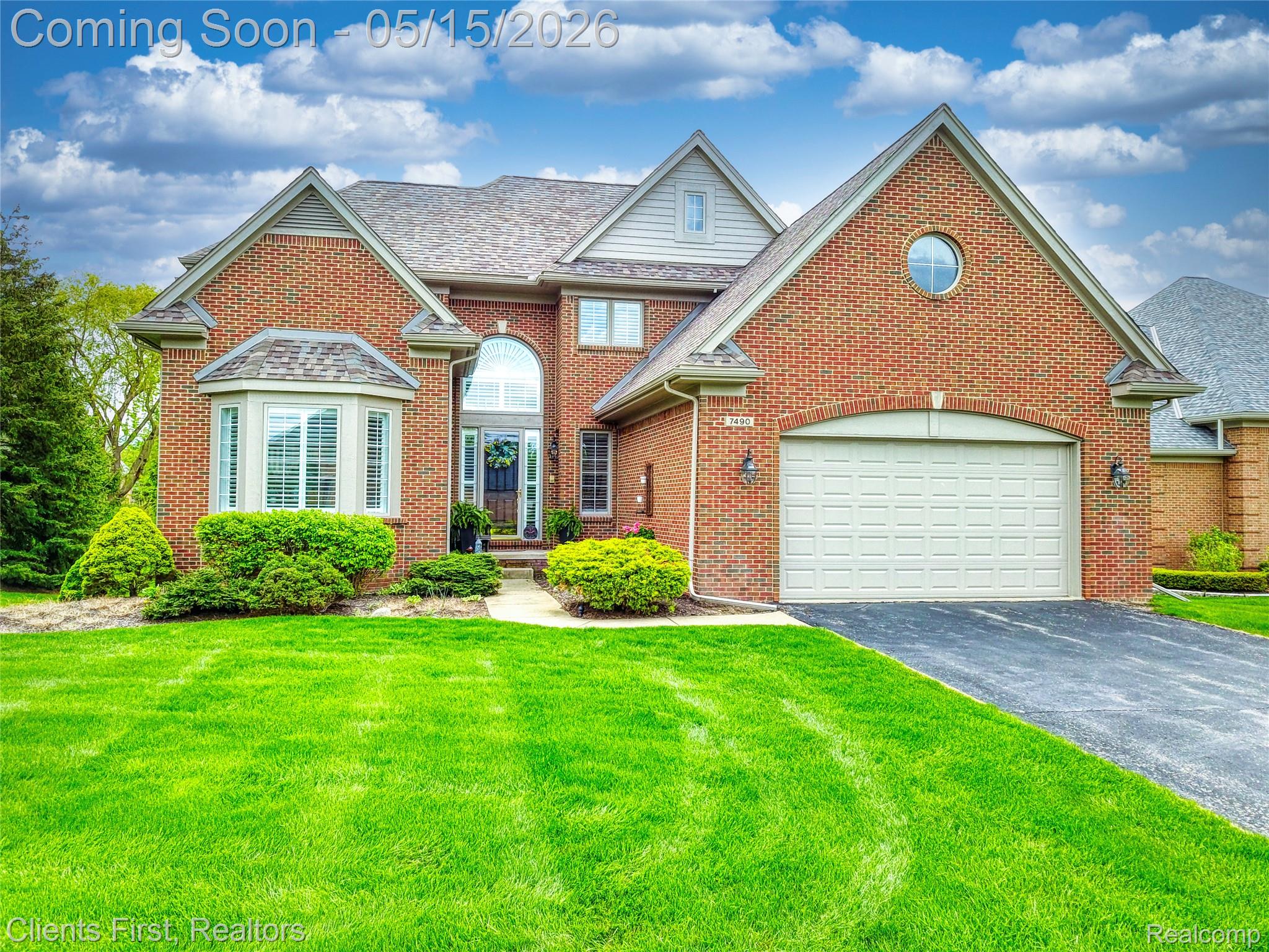 7490 Pine Vista Drive