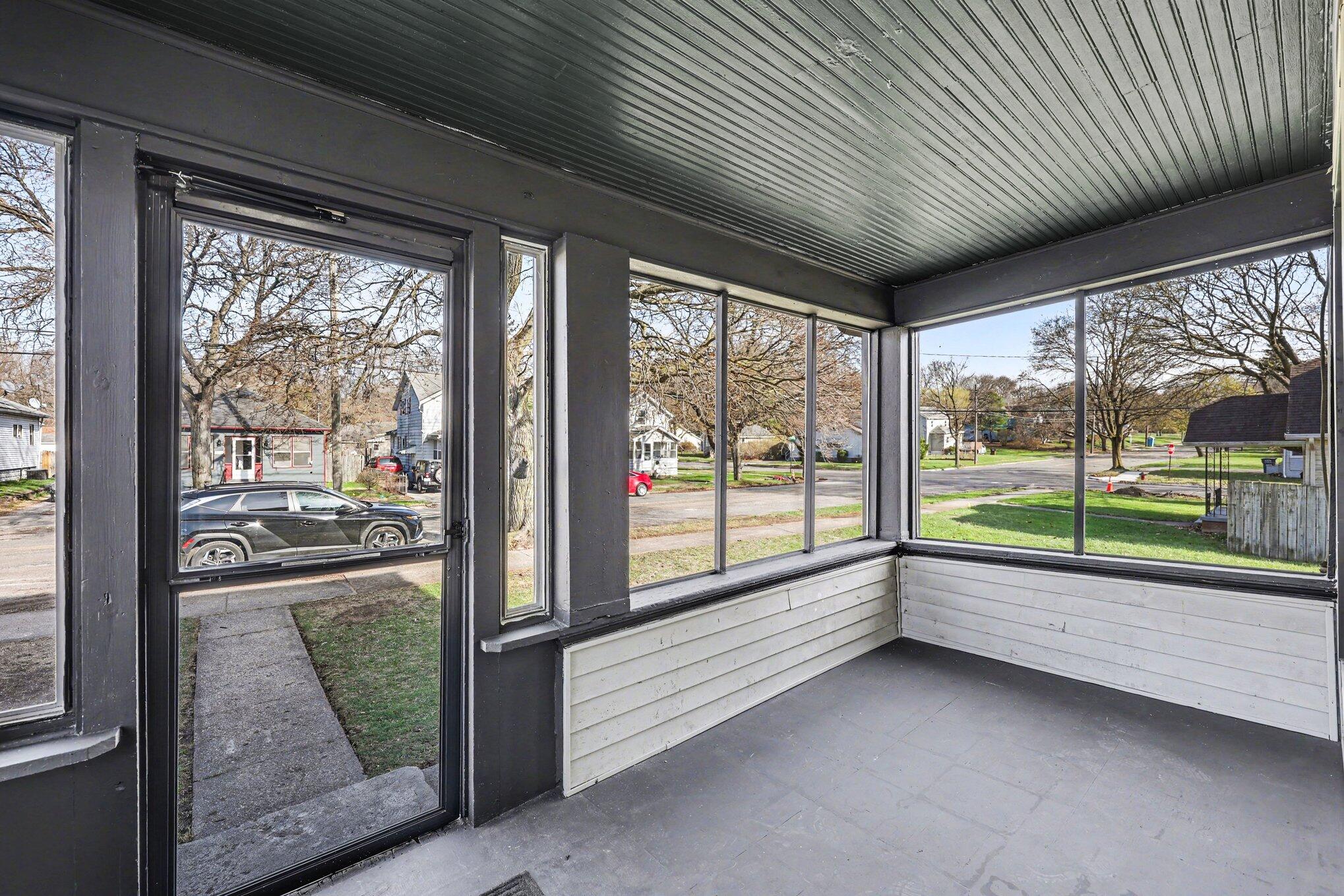 1104 N Waterloo Avenue