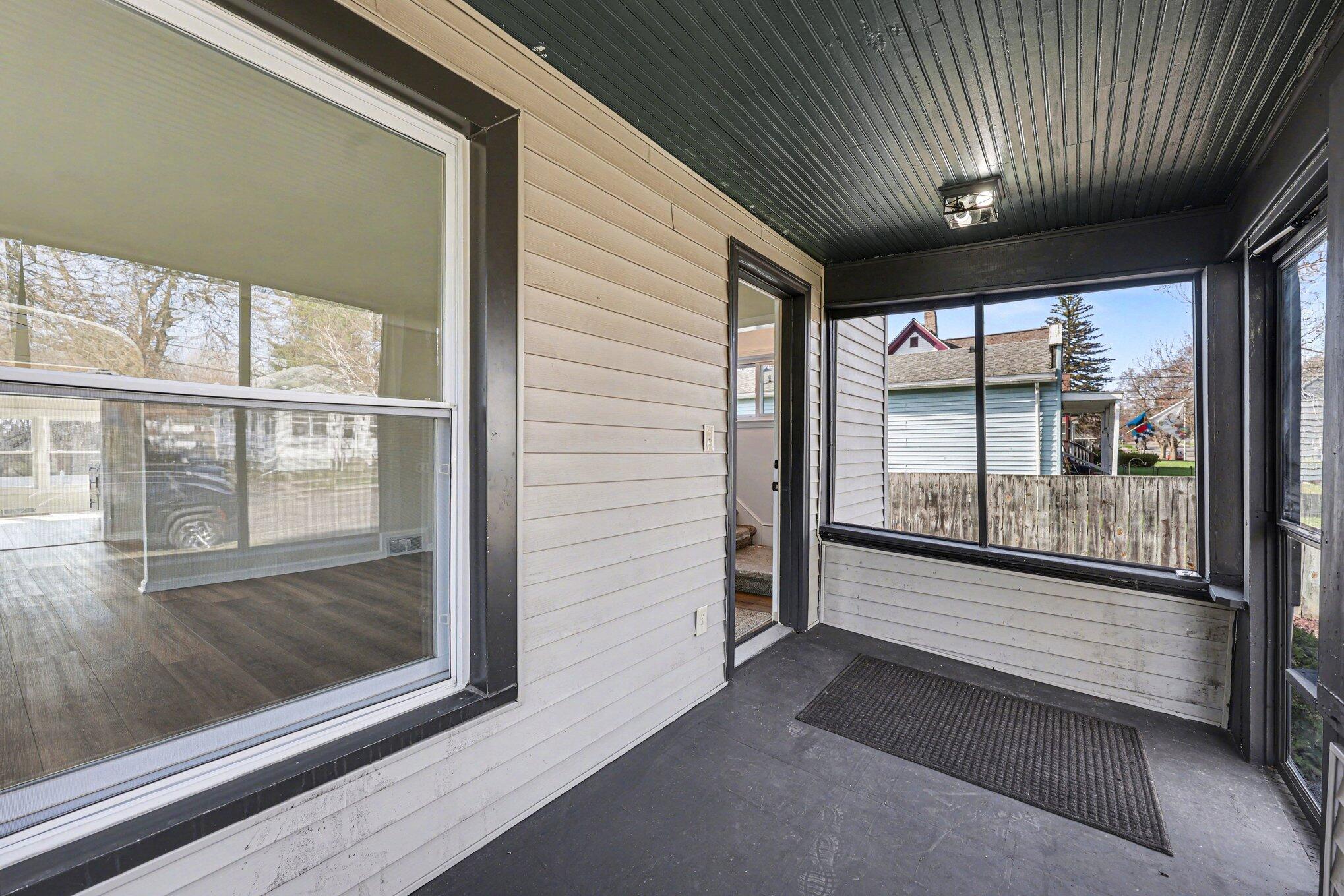 1104 N Waterloo Avenue