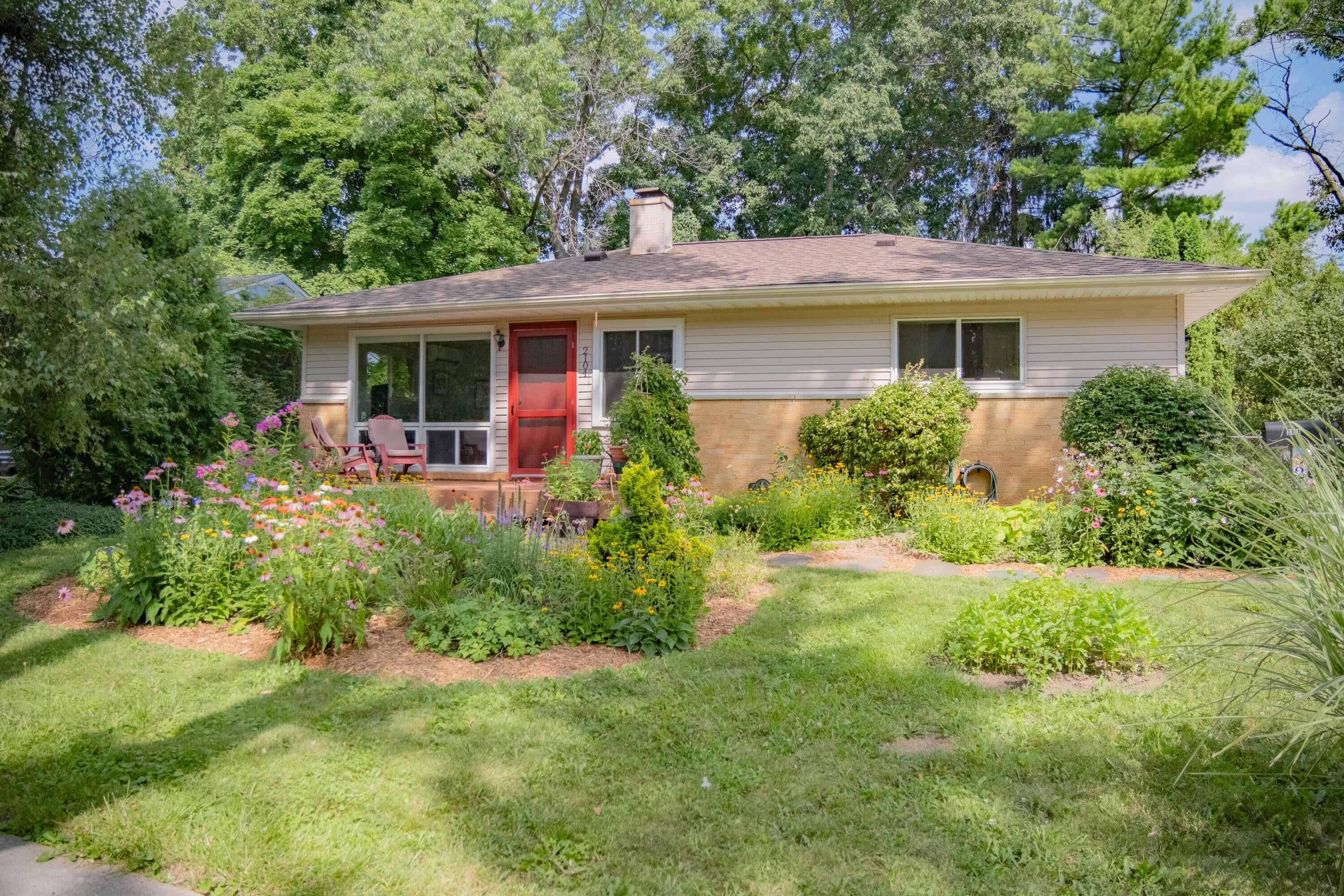 2104 S Circle Drive