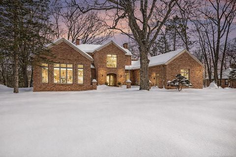 N3870 N Grand Oak Drive Breitung Charter Township MI 49801