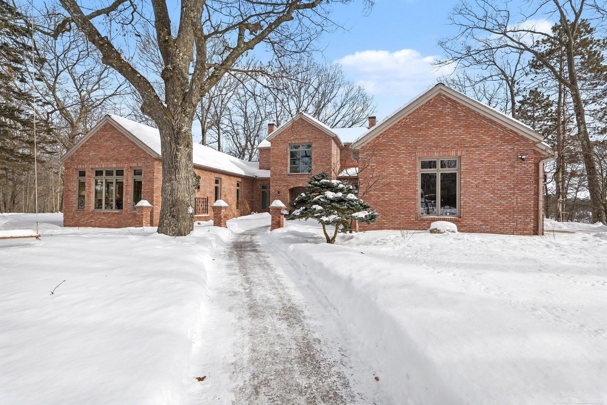 N3870 N Grand Oak Drive