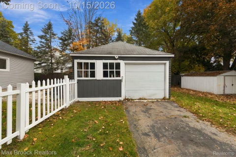 Tiny photo for 704 E Washington Street, Howell, MI 48843 (MLS # 20261083238)
