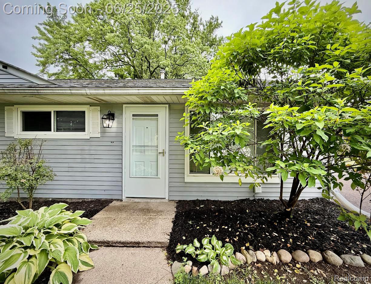 2526 Genes Drive