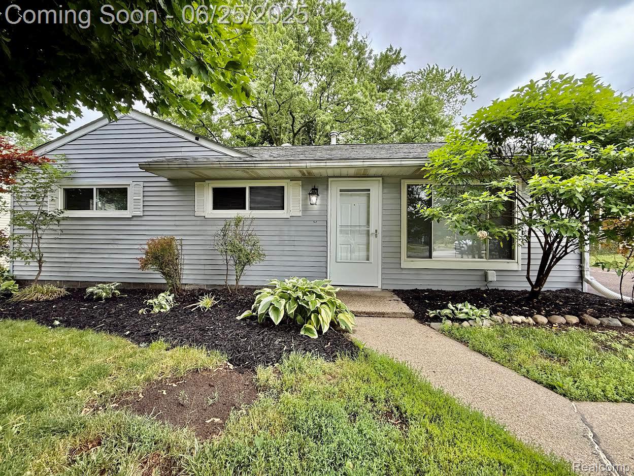 2526 Genes Drive