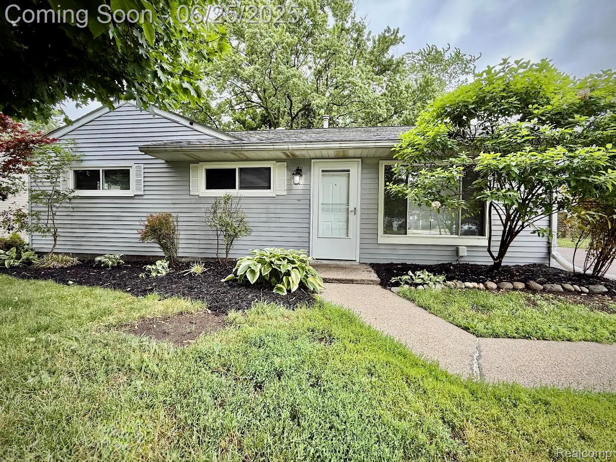 2526 Genes Drive