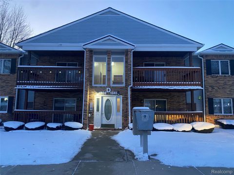 1309 Shoemaker Drive 82 Westland City MI 48185