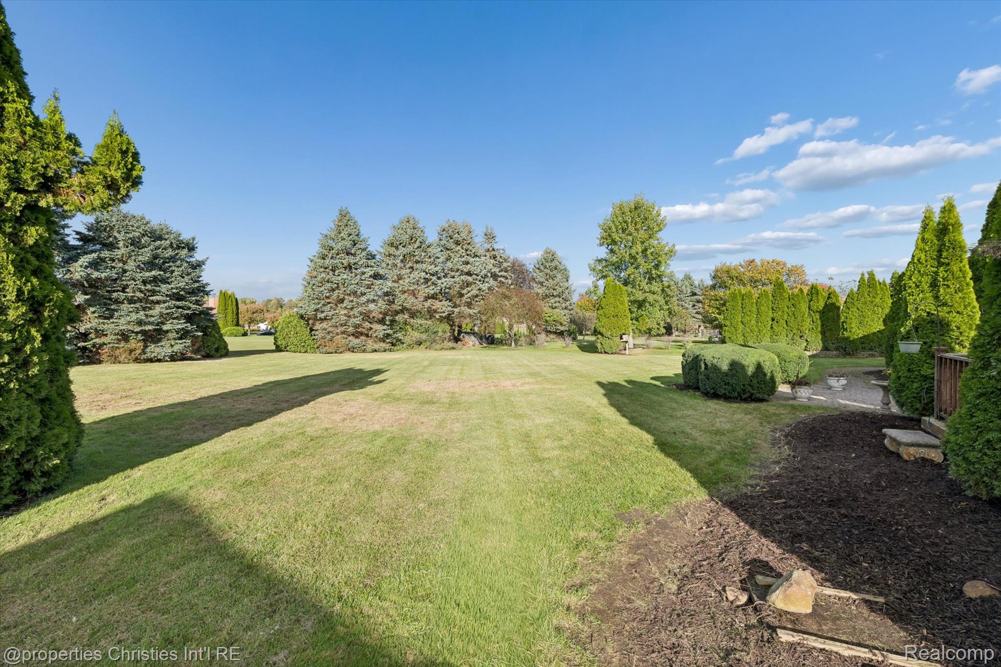 48818 Pebble Lane