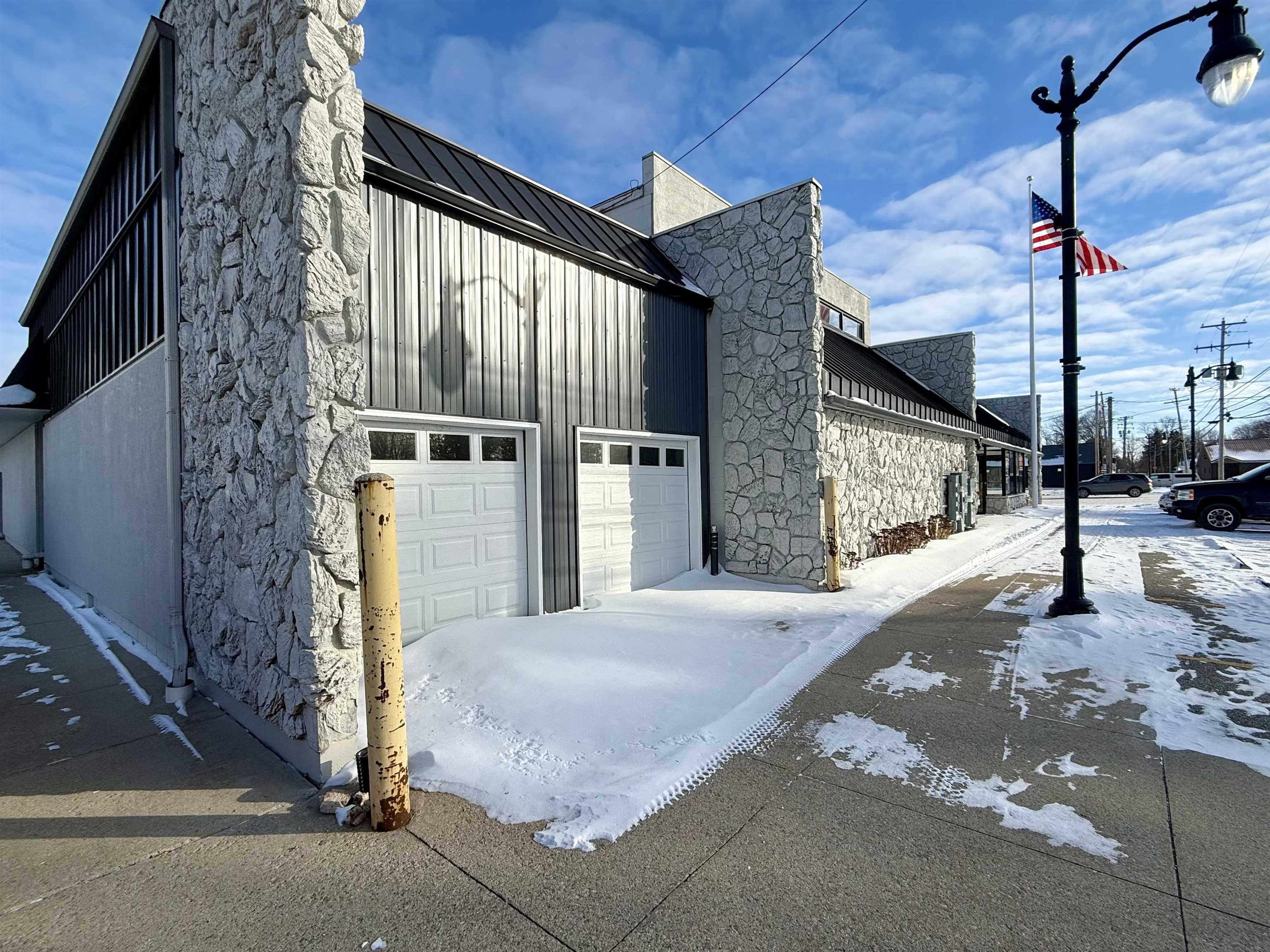 204 E Saginaw Street