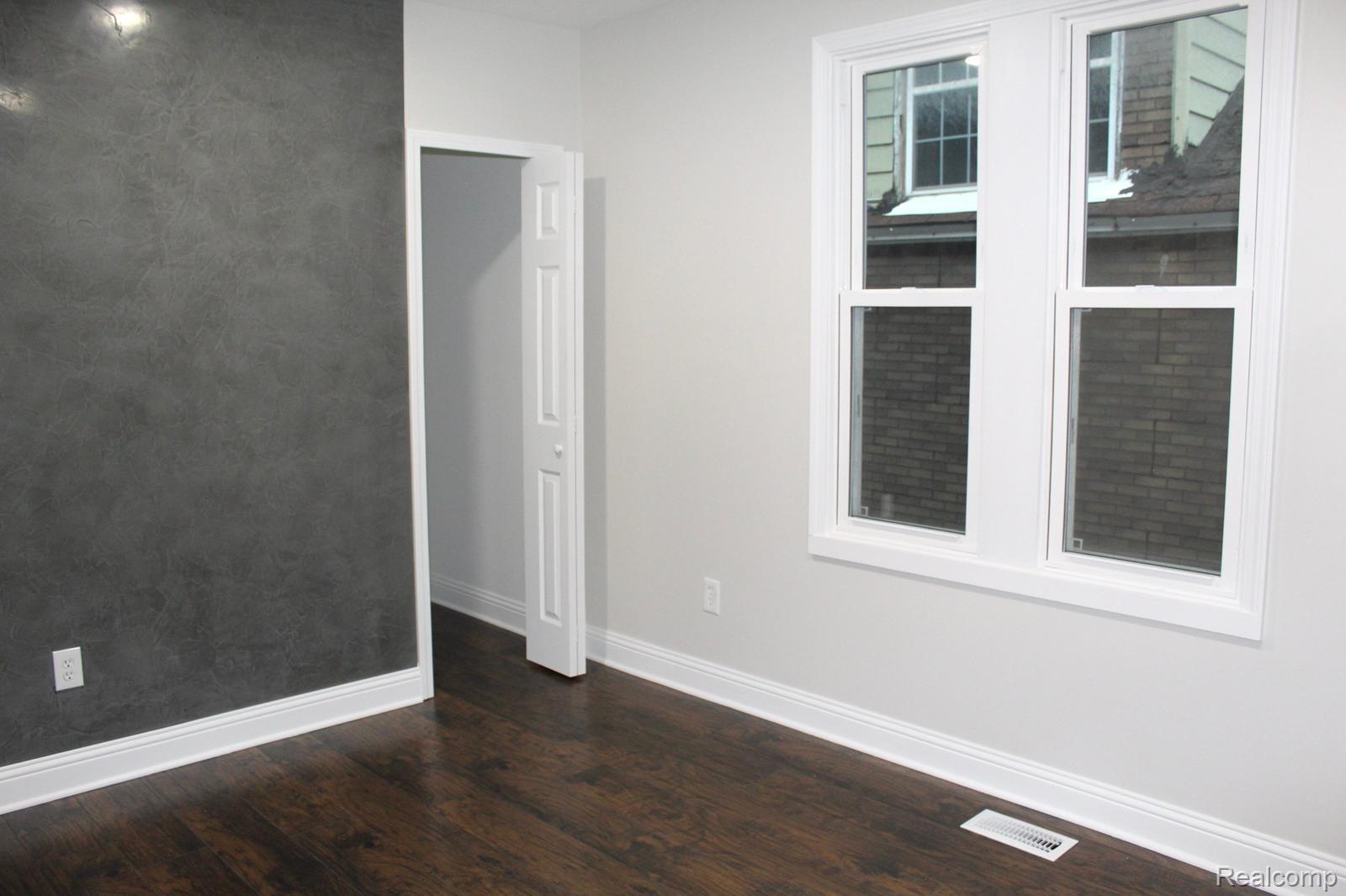 9836 Dequindre Street