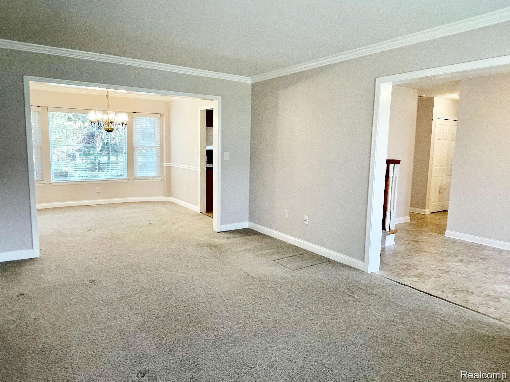 14056 Riverside Street