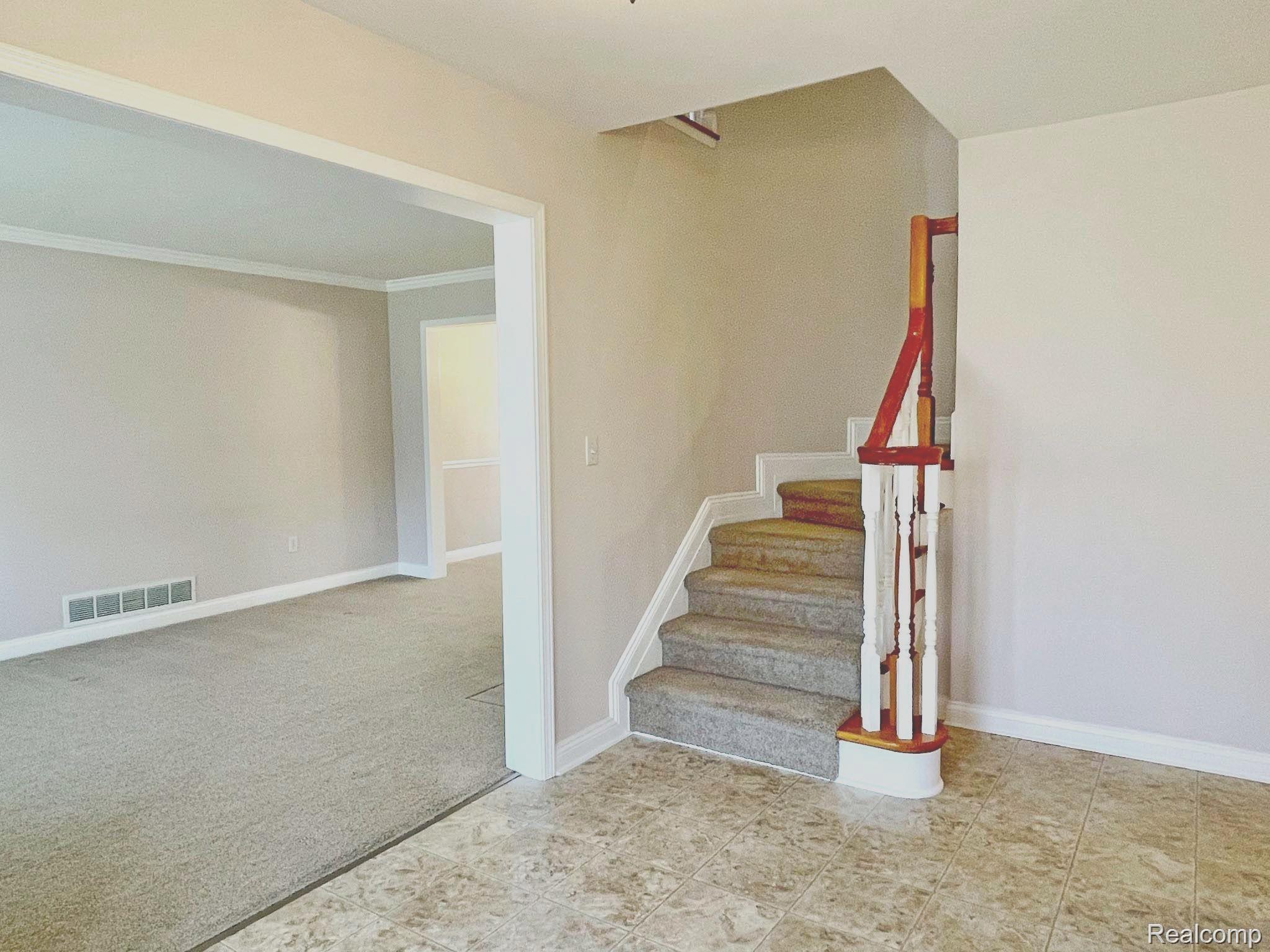 14056 Riverside Street