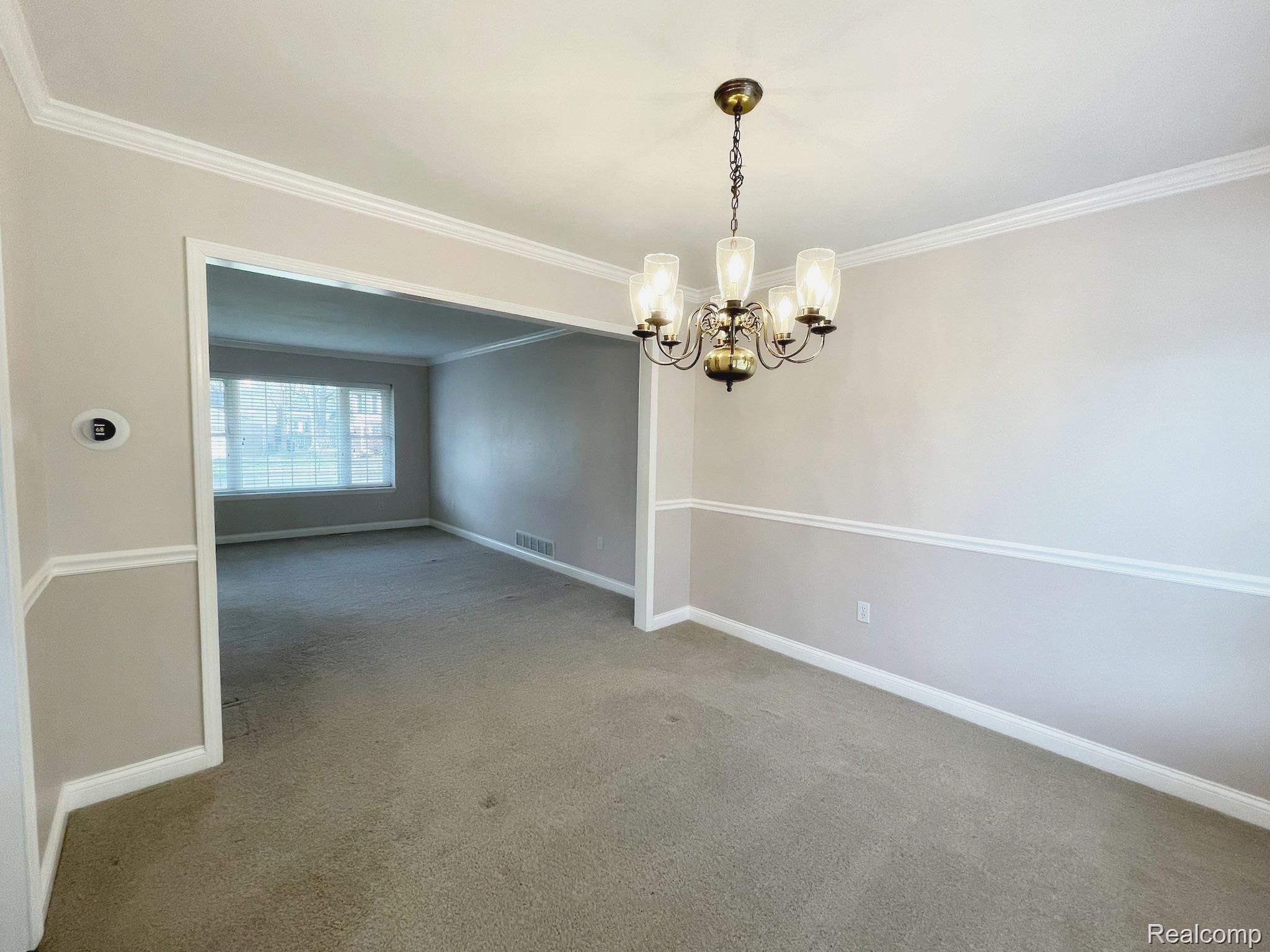 14056 Riverside Street