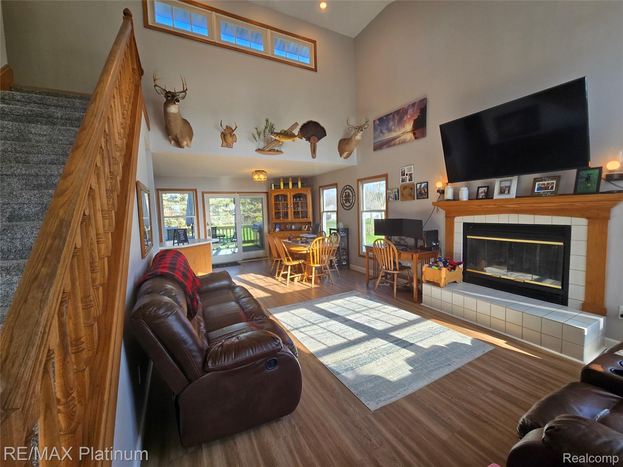 8017 Greenes Drive
