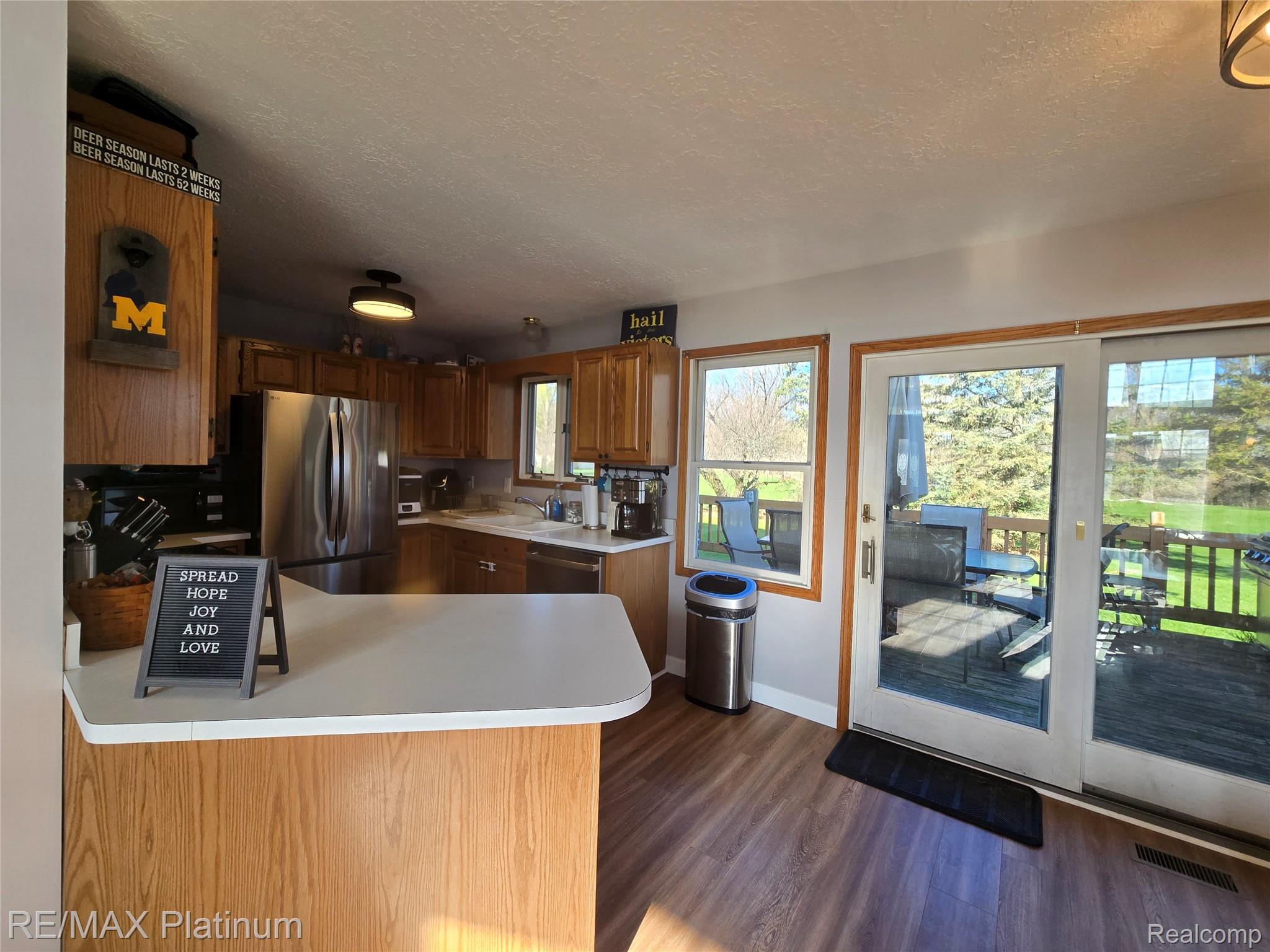 8017 Greenes Drive