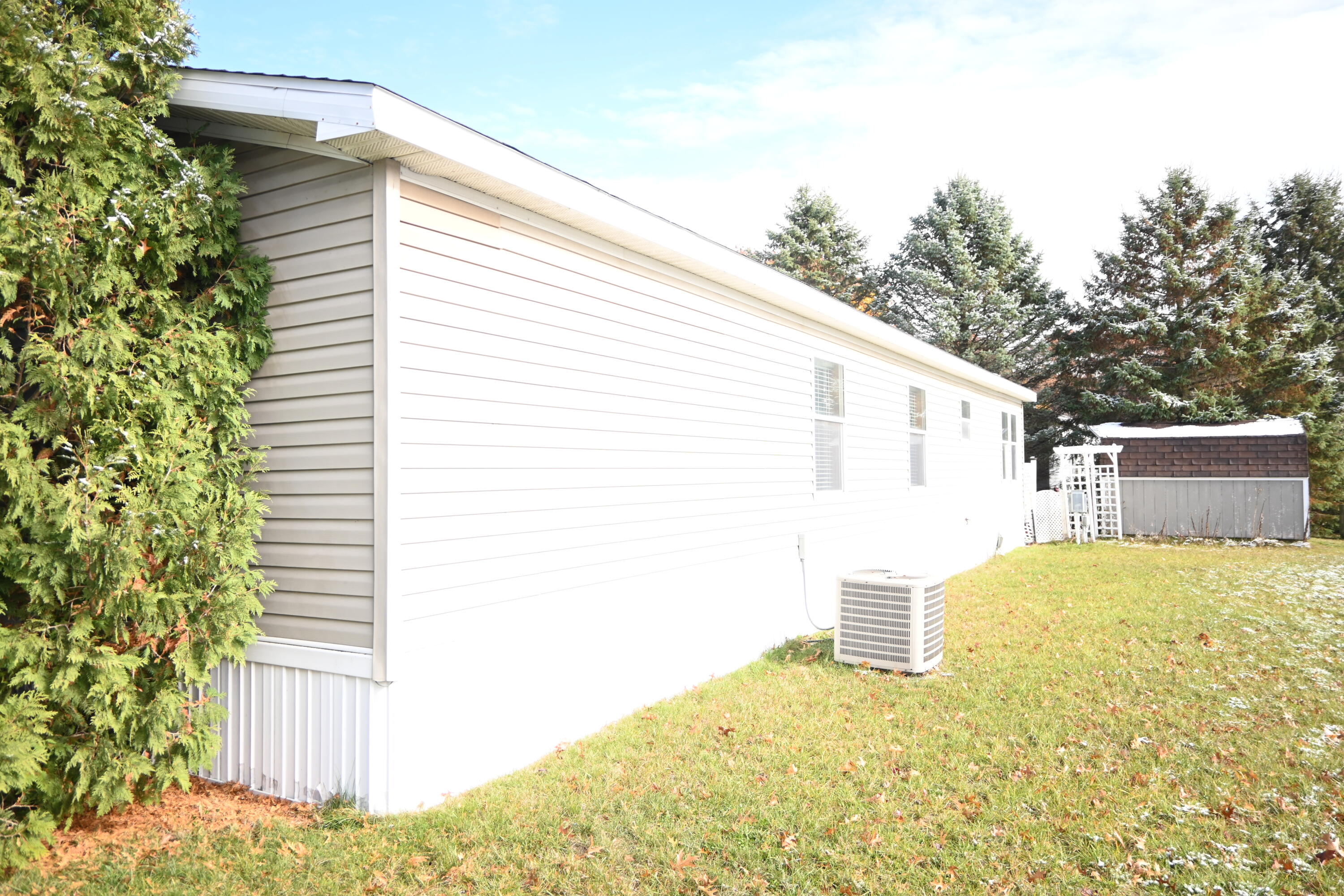 4243 Squaw Creek Trail