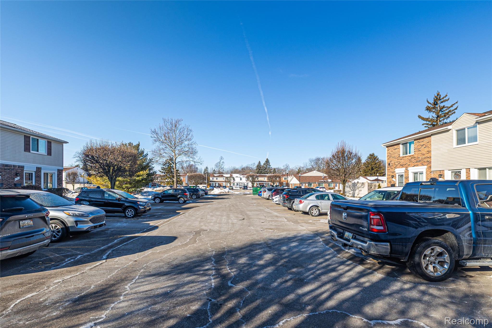 45860 Kensington Street