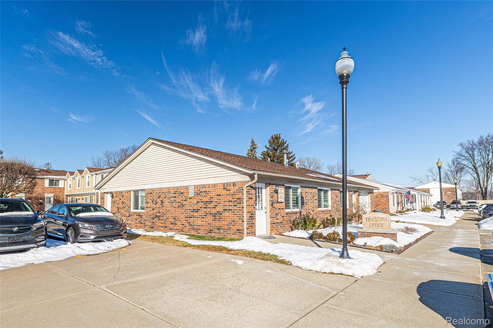 45860 Kensington Street