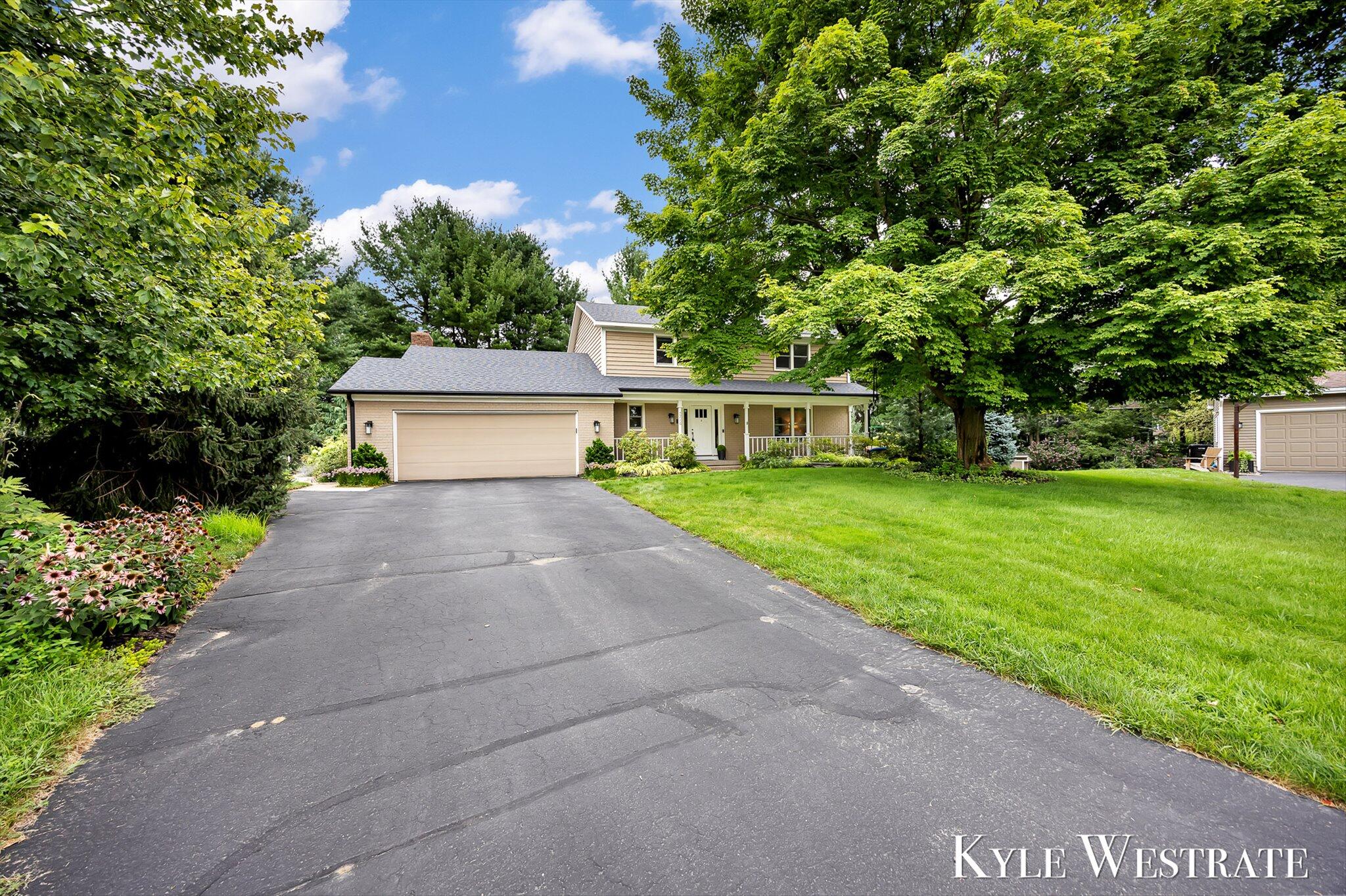 7716 Tobemory Court SE