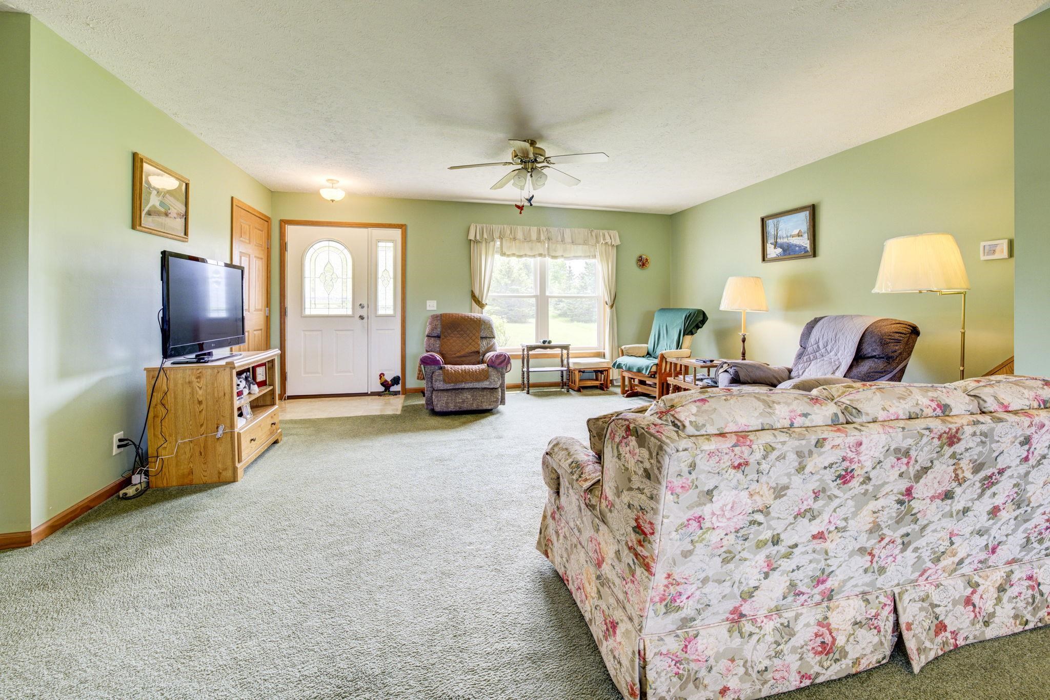 7684 Honey Hollow Road