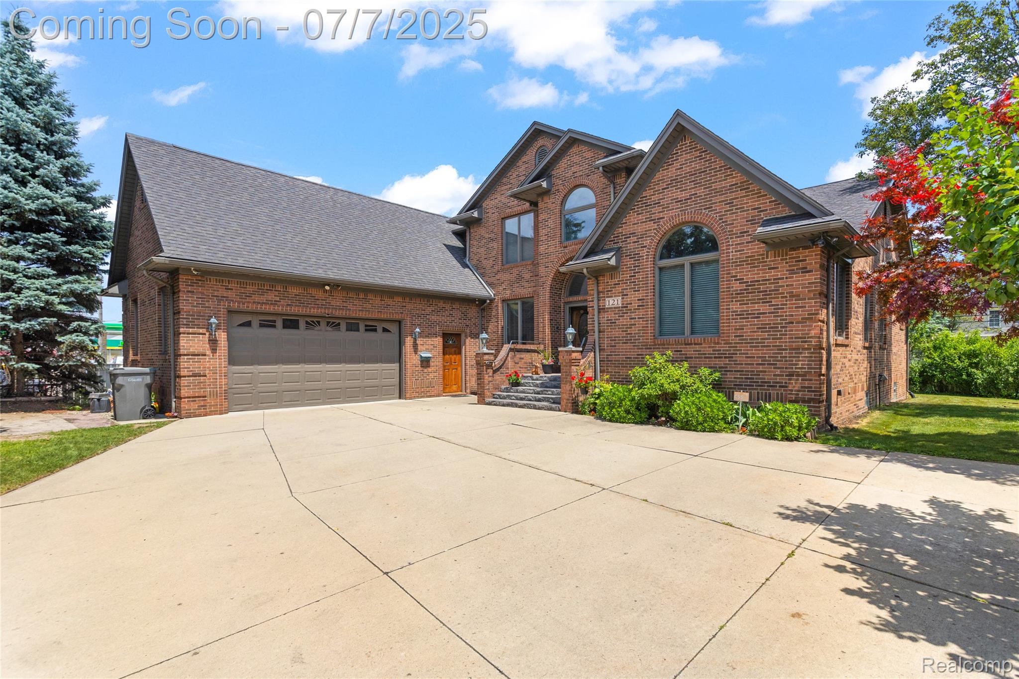 121 S Telegraph Road