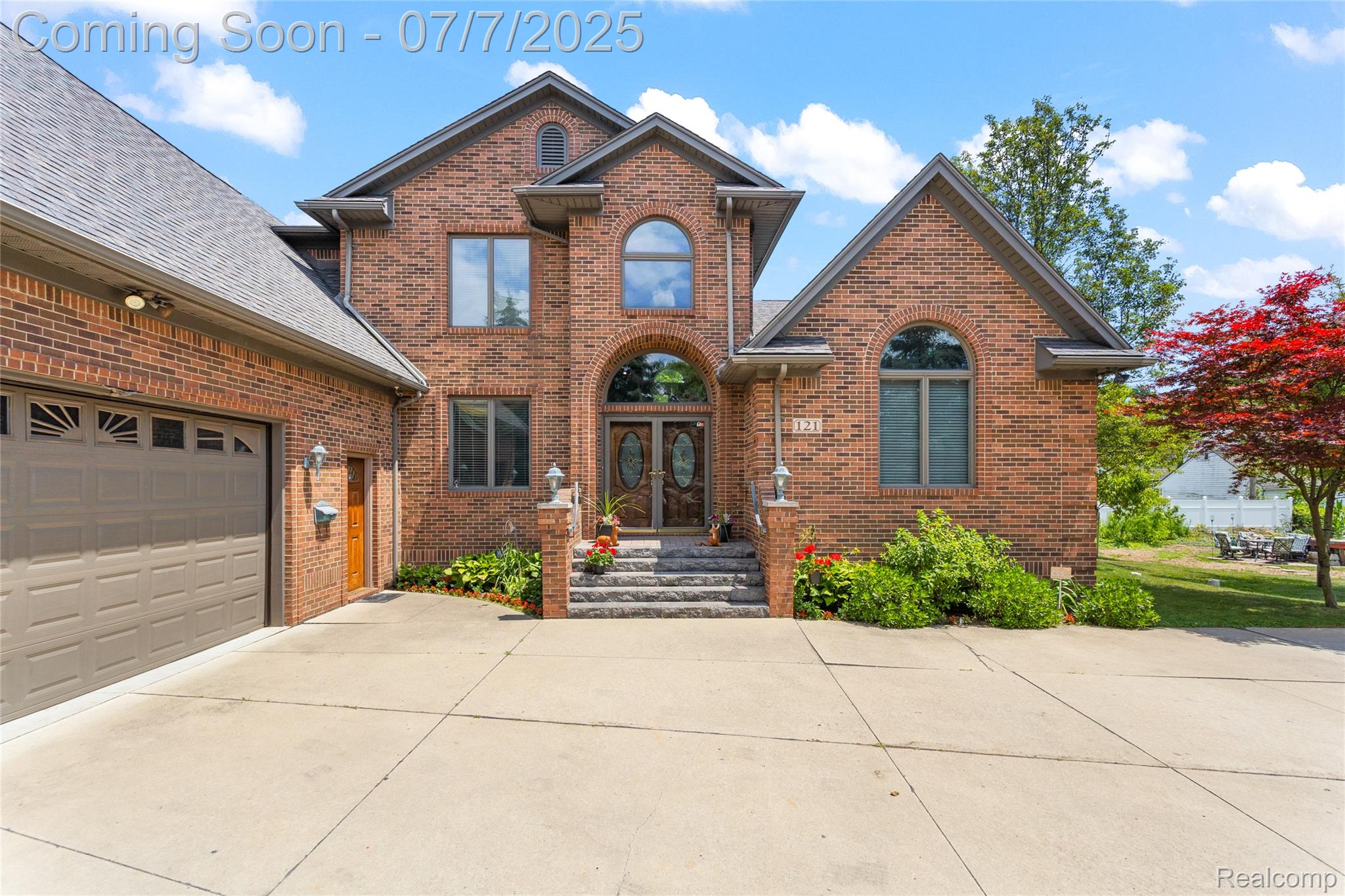 121 S Telegraph Road