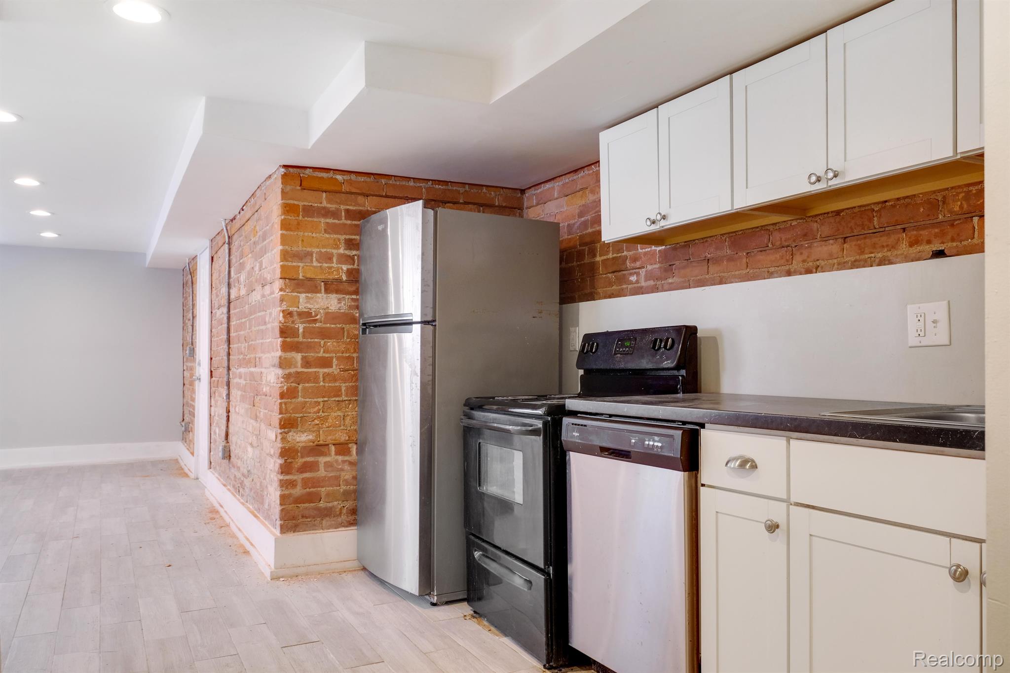 Detroit City, Michigan 48202, United States, 2 Bedrooms Bedrooms, ,1 BathroomBathrooms,Residential,Active,196169