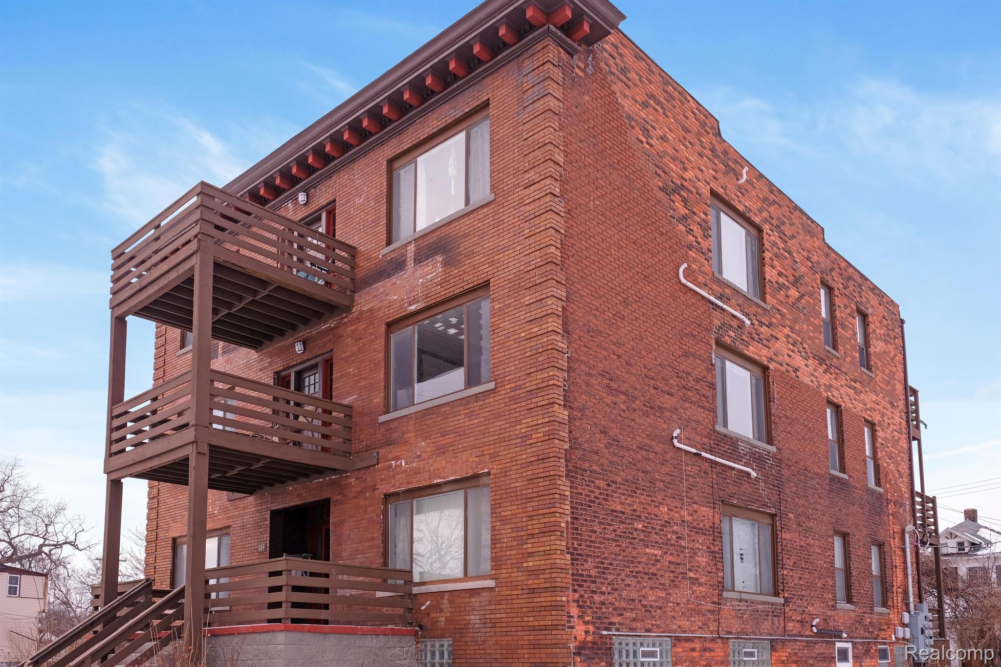 Detroit City, Michigan 48202, United States, 2 Bedrooms Bedrooms, ,1 BathroomBathrooms,Residential,Active,196169