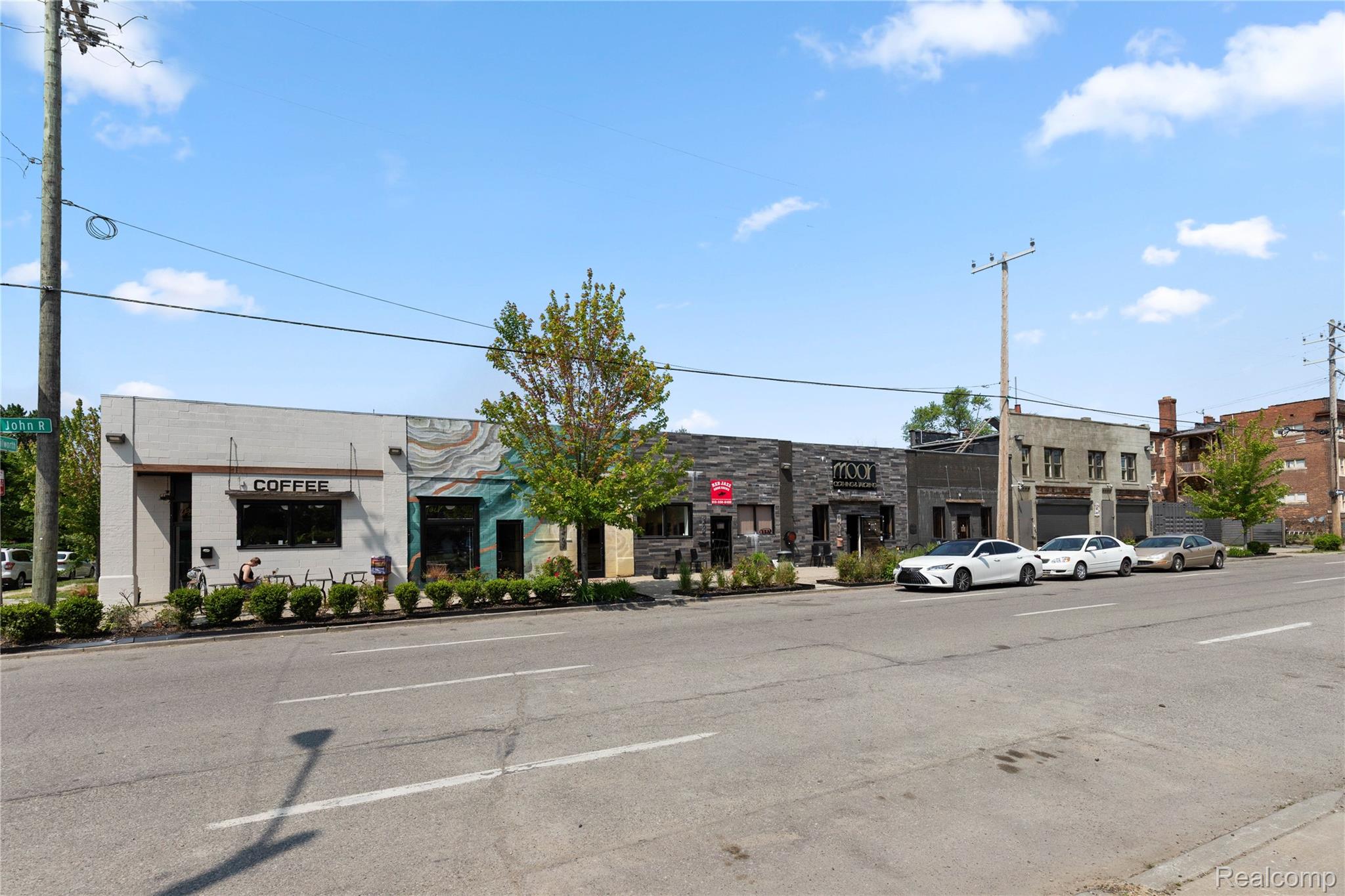 Detroit City, Michigan 48202, United States, 2 Bedrooms Bedrooms, ,1 BathroomBathrooms,Residential,Active,196169