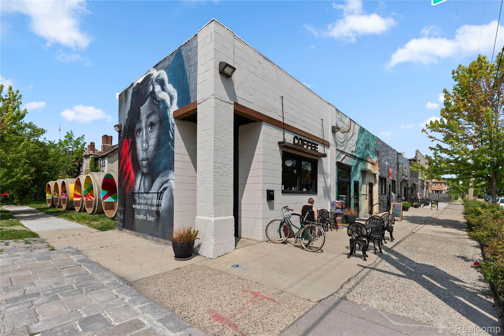 Detroit City, Michigan 48202, United States, 2 Bedrooms Bedrooms, ,1 BathroomBathrooms,Residential,Active,196169