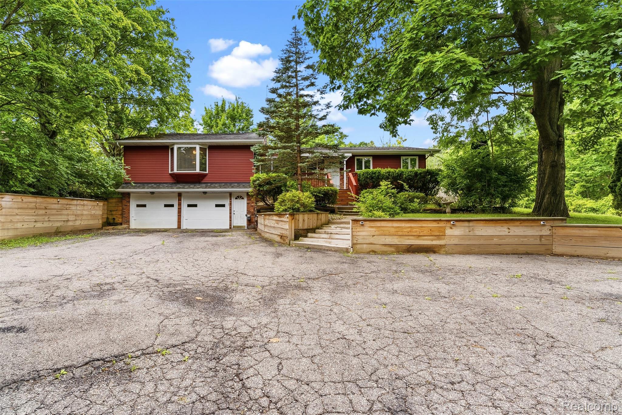 7313 River Road
