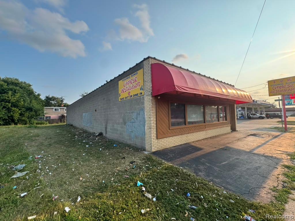2400 Davison Road