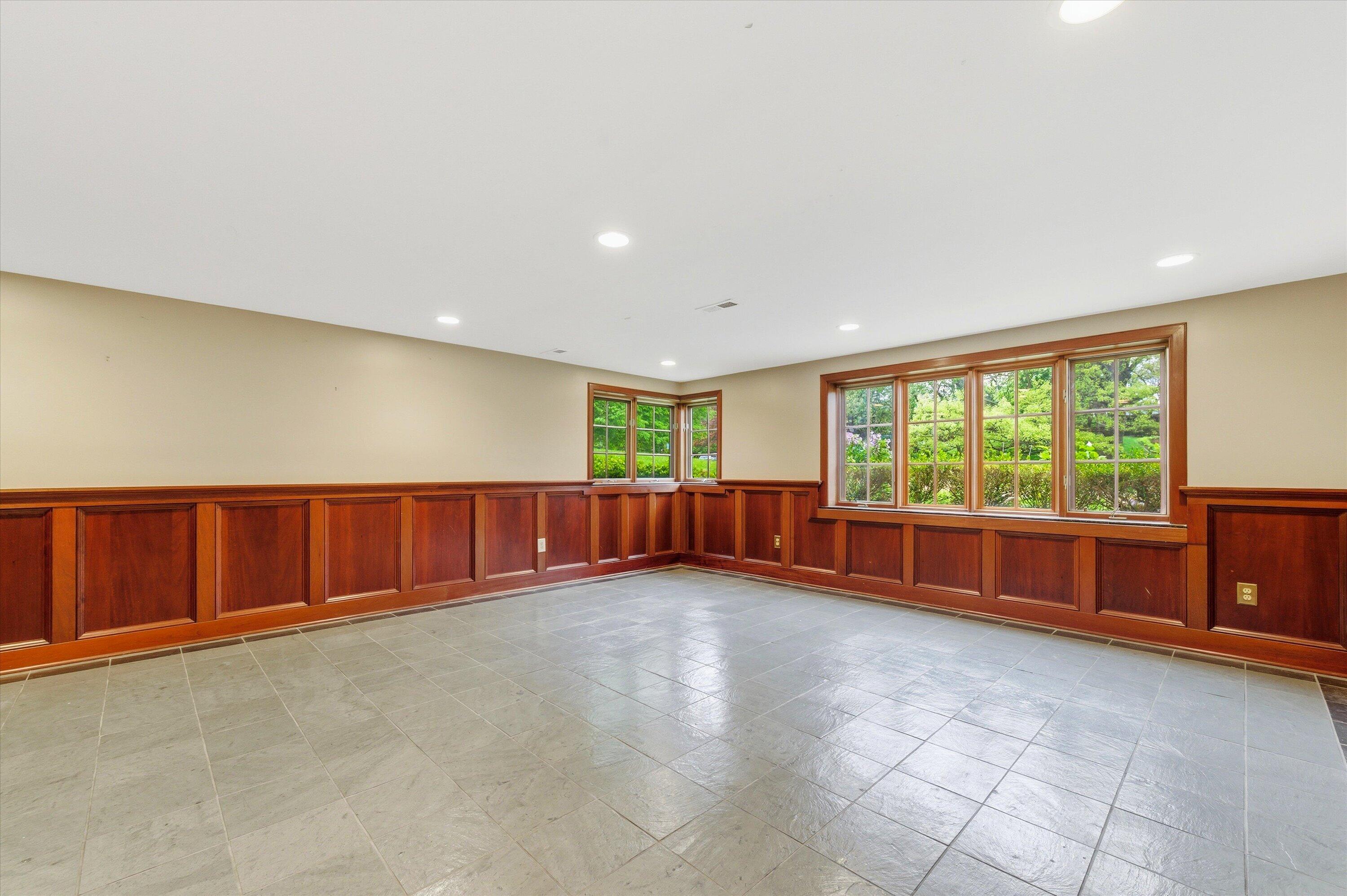 1041 Heather Way