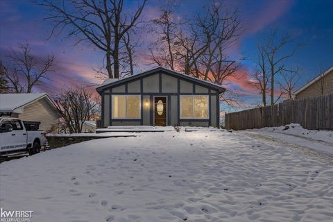 3867 Faber Terrace Waterford Charter Township MI 48328