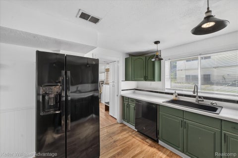 Tiny photo for 942 Panorama Drive, Milford Village, MI 48381 (MLS # 20261068098)