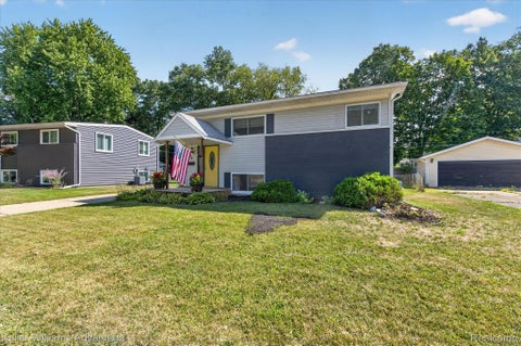 Tiny photo for 942 Panorama Drive, Milford Village, MI 48381 (MLS # 20261068098)
