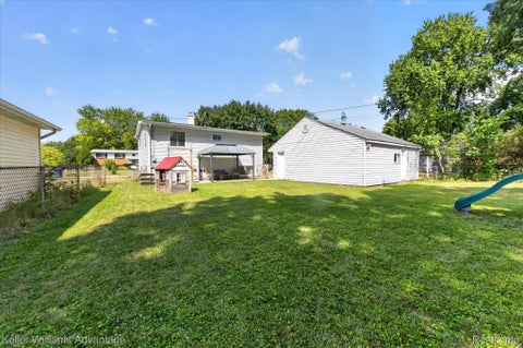 Tiny photo for 942 Panorama Drive, Milford Village, MI 48381 (MLS # 20261068098)
