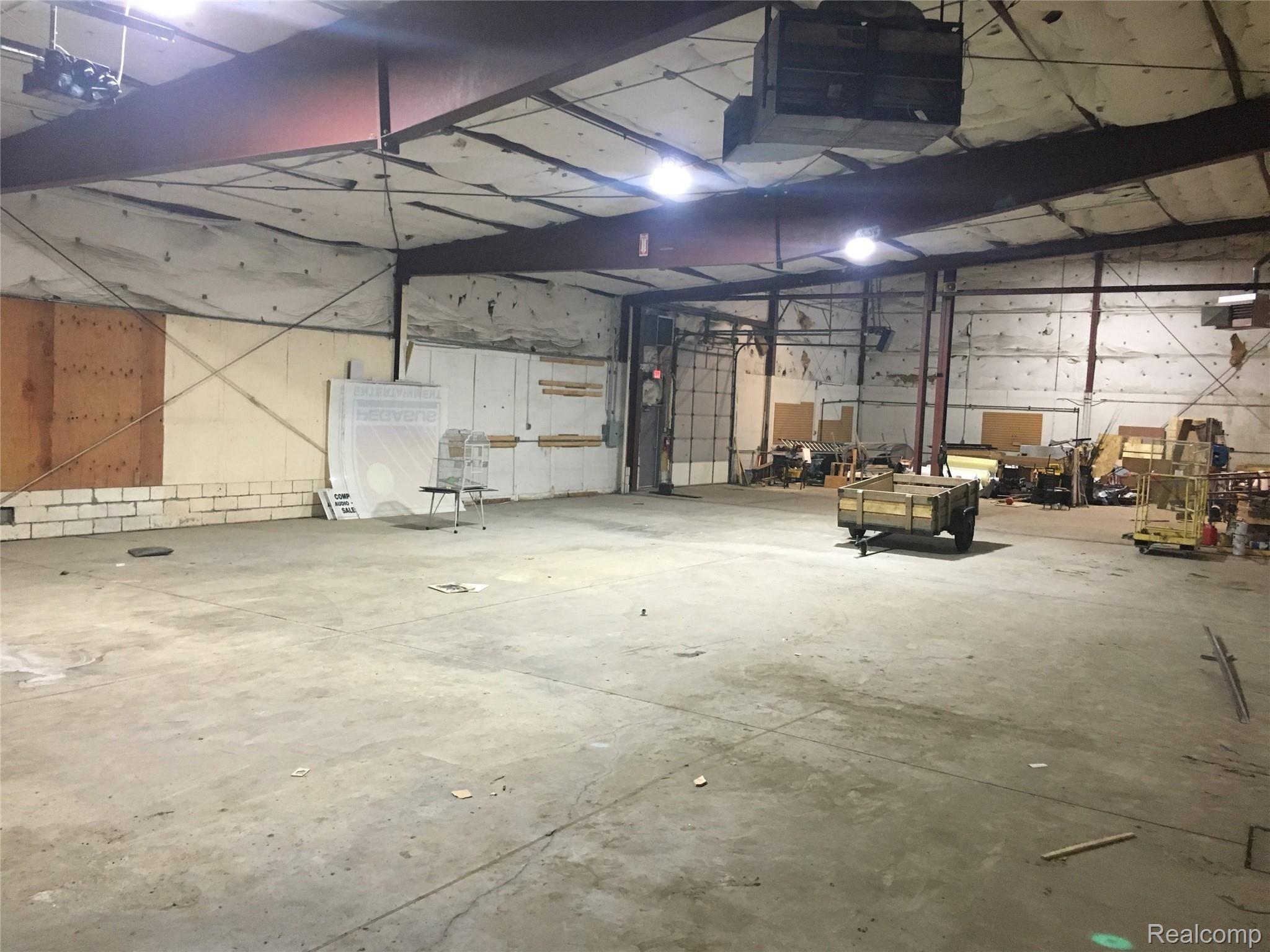 23000 W 8 MILE Road