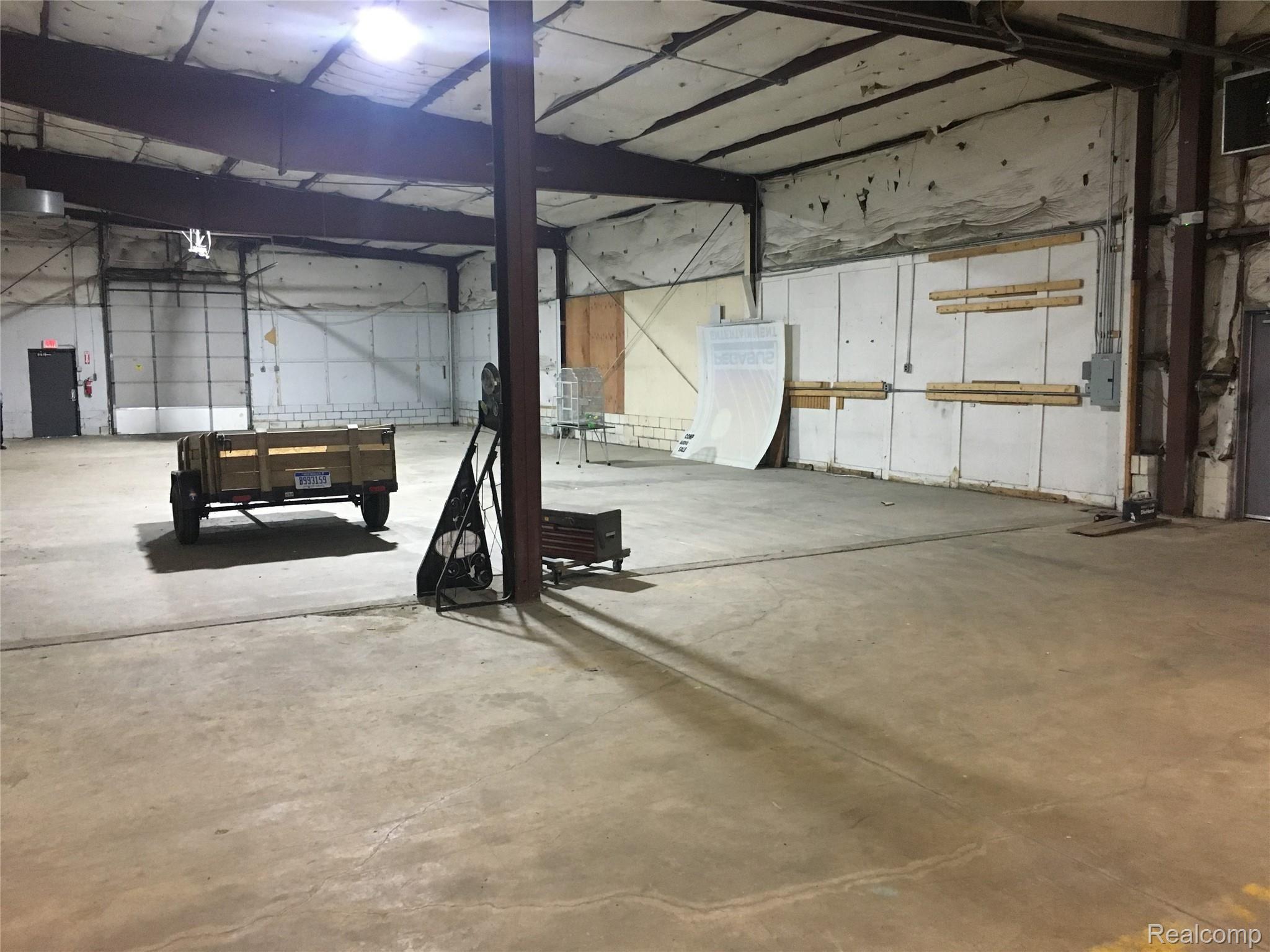23000 W 8 MILE Road
