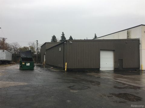 23000 W 8 MILE Road Southfield City MI 48033