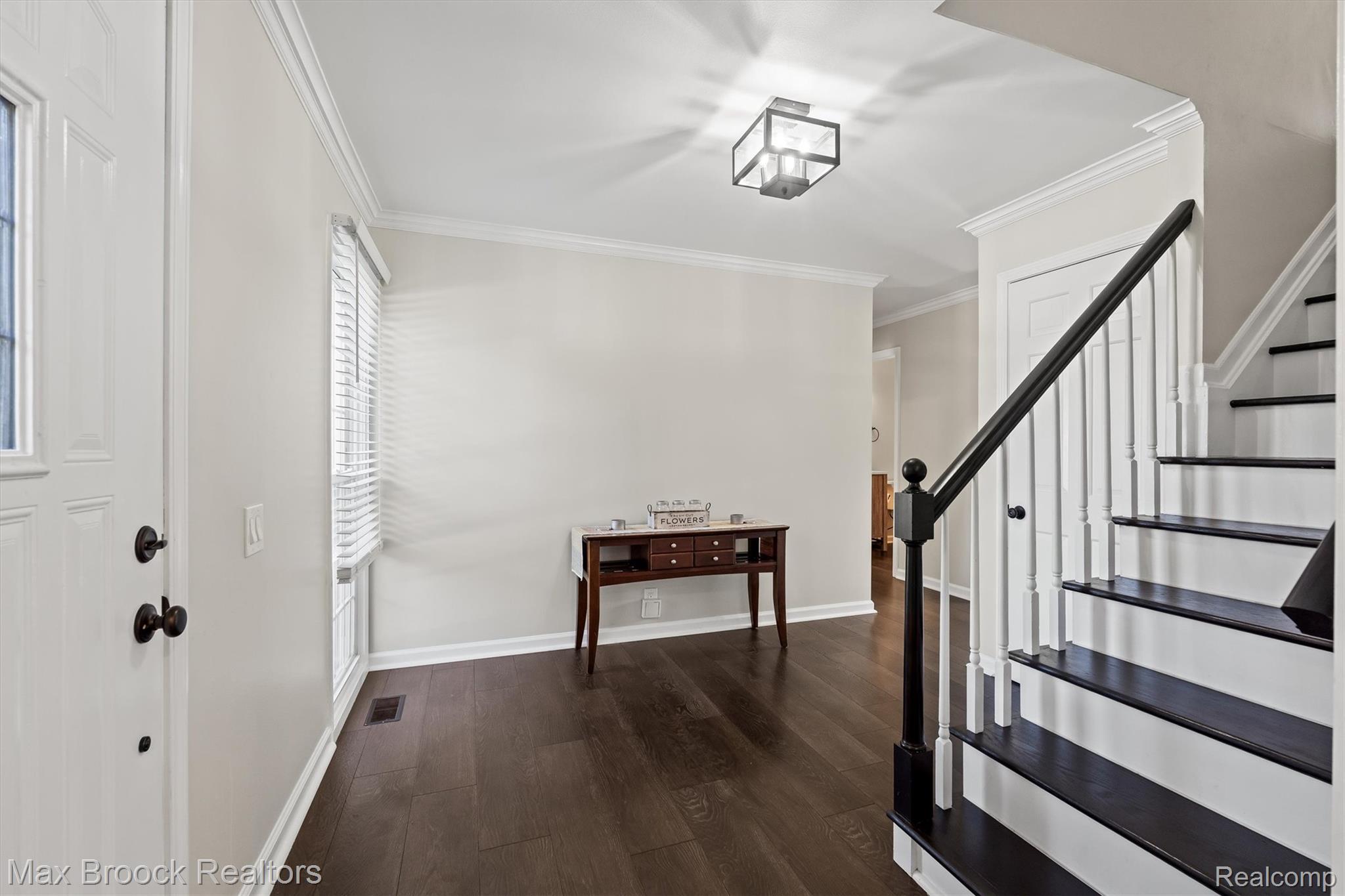 4467 Apple Valley Lane