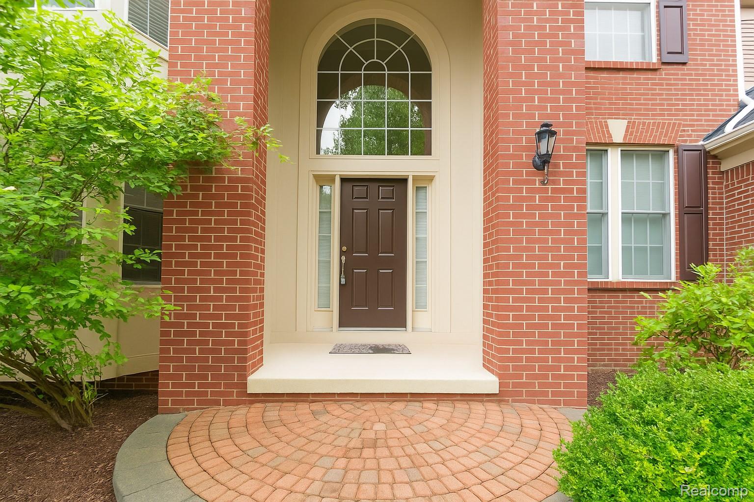 5401 Creekmonte Drive