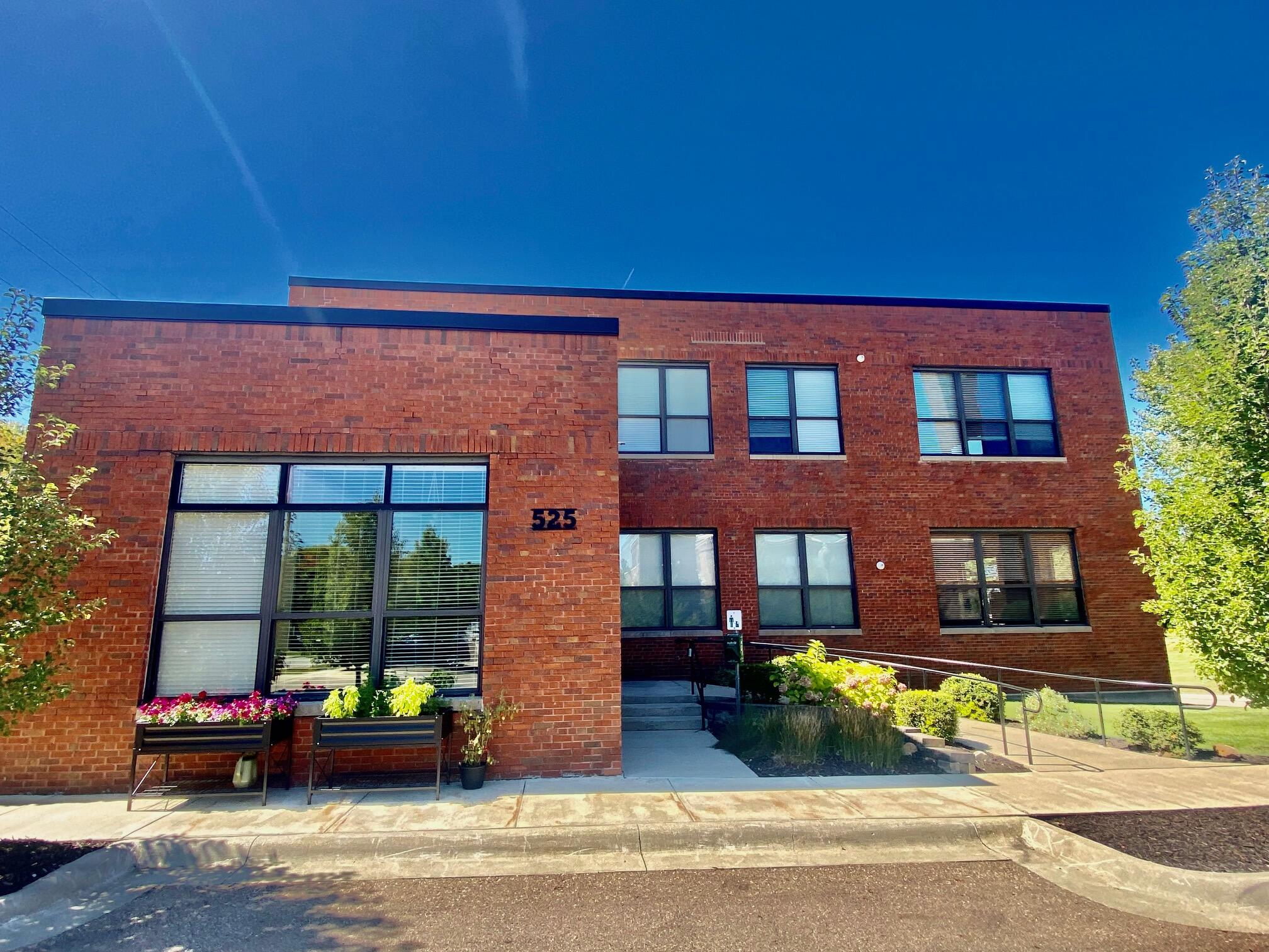 525 Superior Street 202