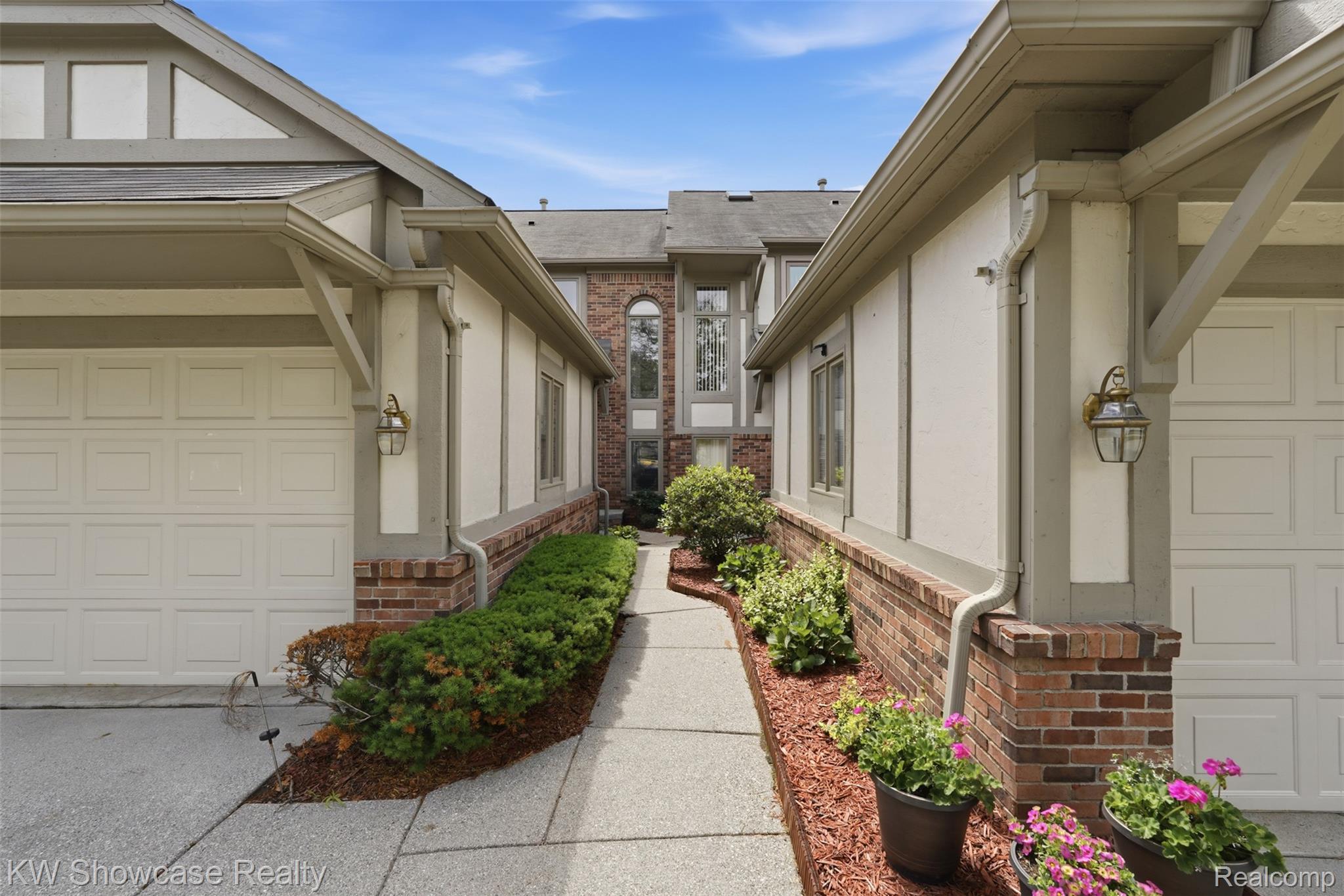 42289 Saratoga Circle 8