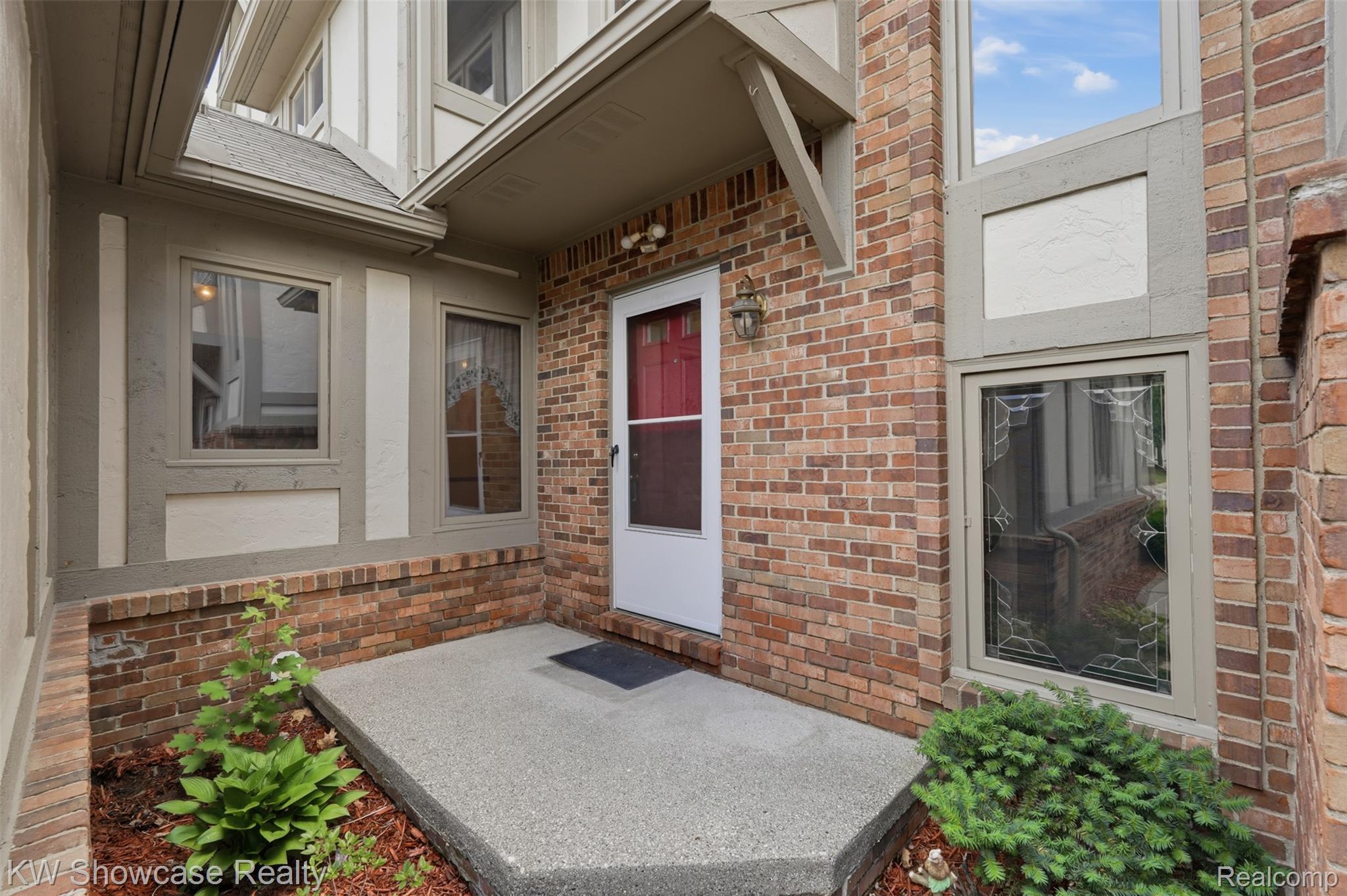 42289 Saratoga Circle 8