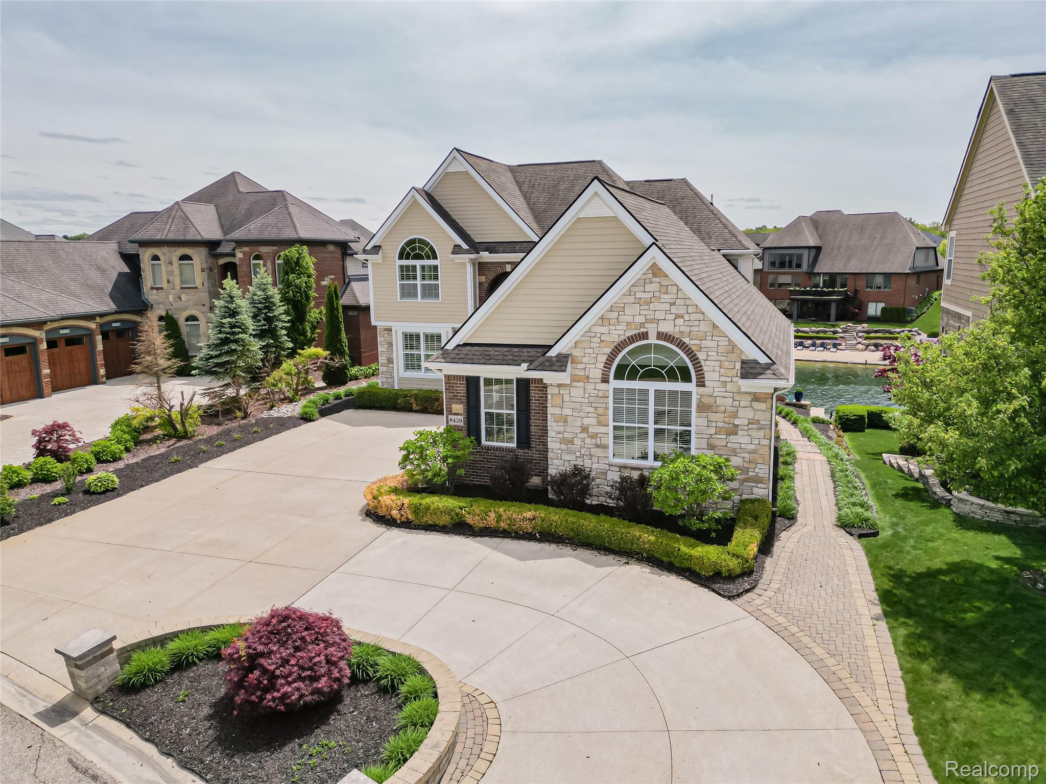 8439 Boulder Shores Drive