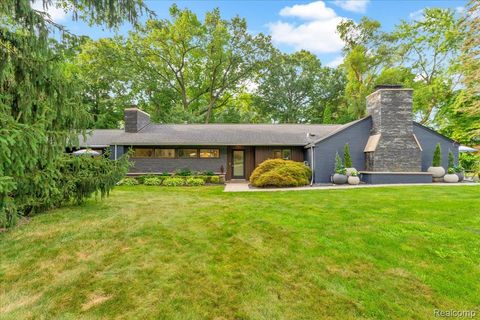 4115 Orchard Way, Bloomfield Charter Township, MI 48301 - #: 20251021182