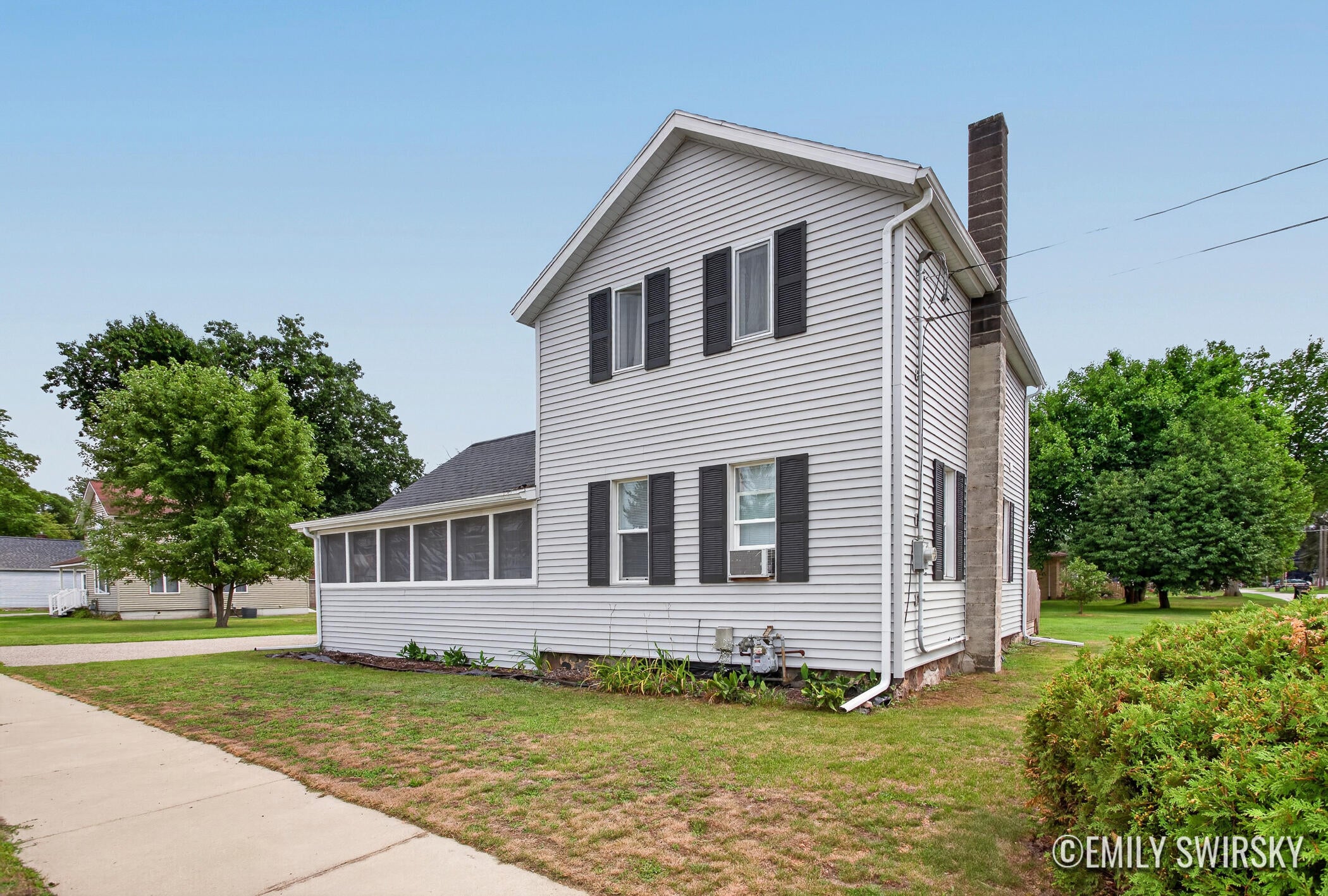 292 W Muskegon Street