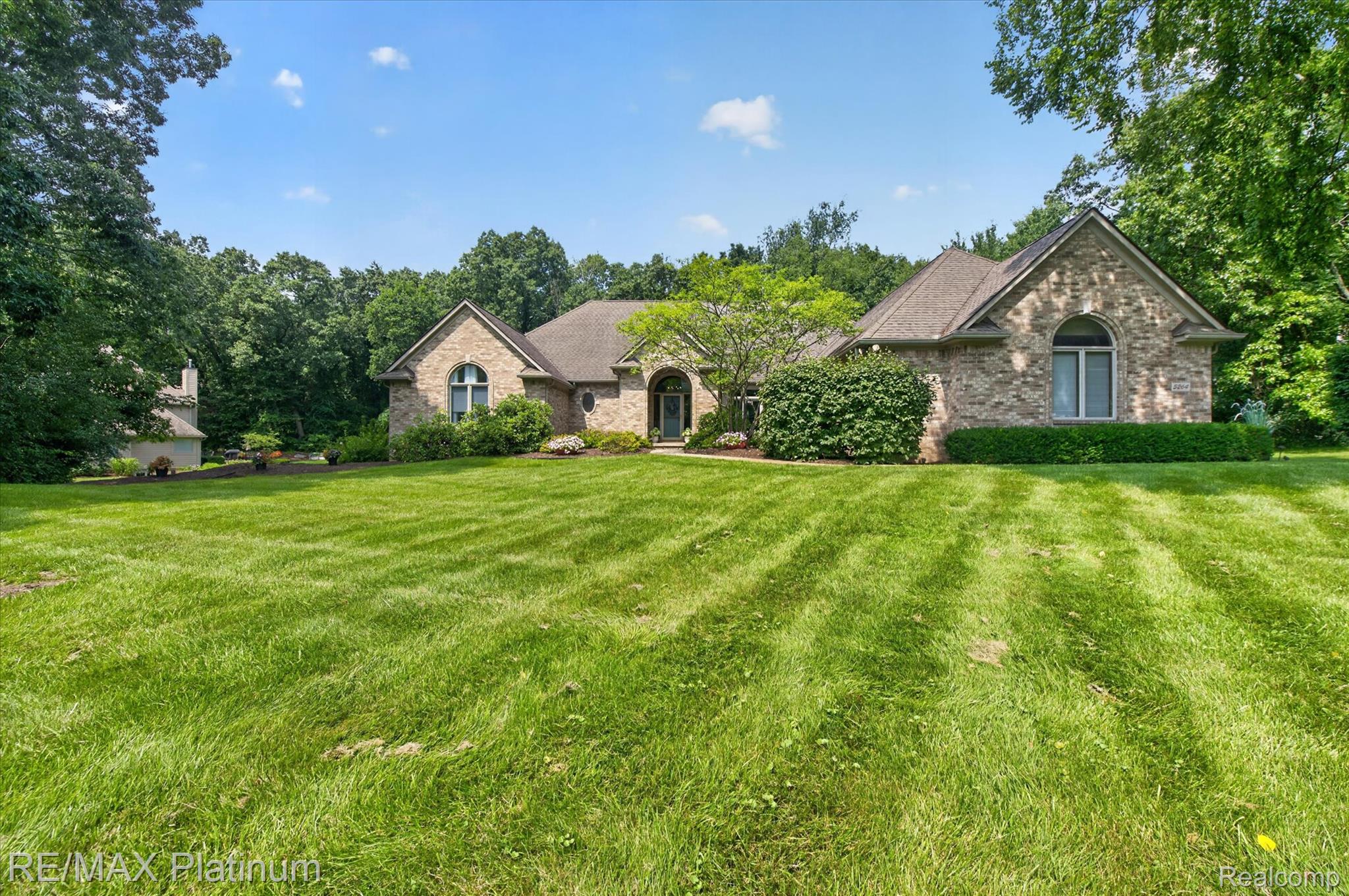 5264 Pinewood Drive